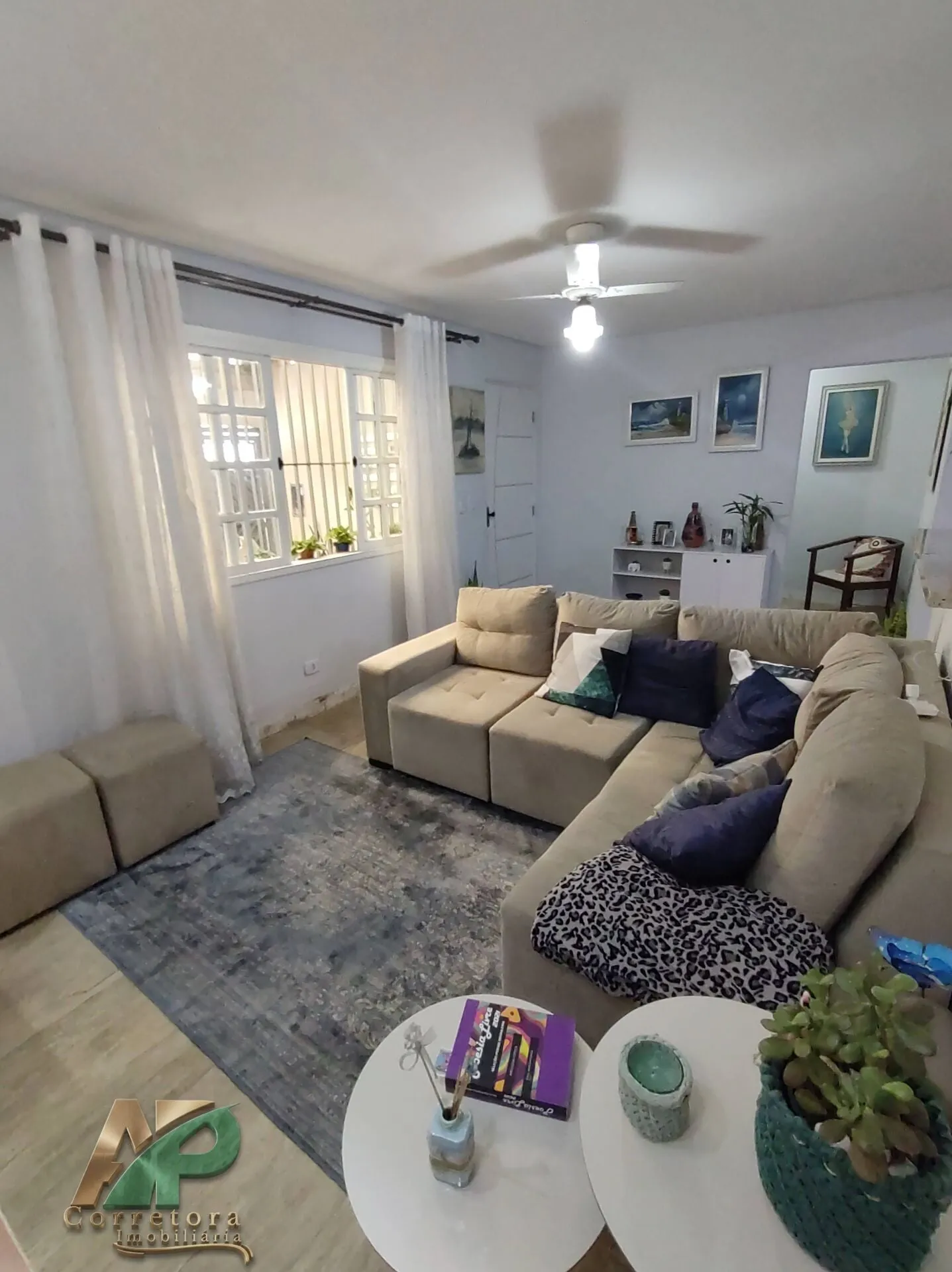 Foto do imóvel Casa à Venda em Taboão da Serra: 308m², 2 Vagas e Perto do Shopping em Rua Antônio Maciel de Oliveira