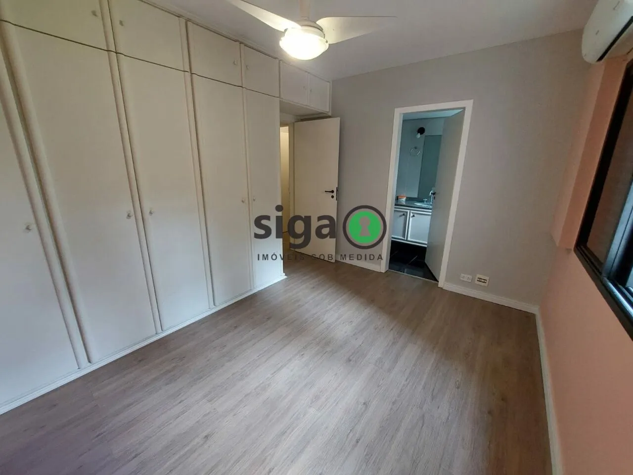 Imagem VENDE Apartamento na Vila Andrade (Região do Morumbi) com 4 Suítes, 4 Vagas + Depósito