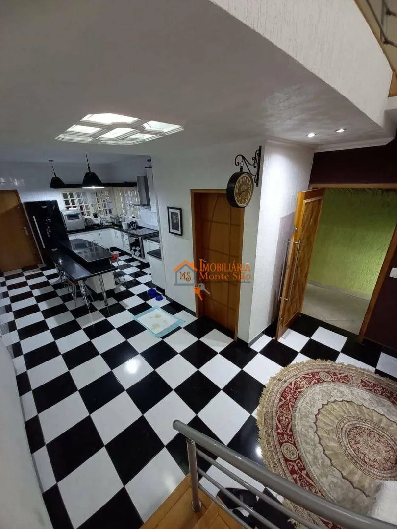 Imagem Sobrado com 3 dormitórios à venda, 200 m² por R$ 1.100.000,00 - Parque Flamengo - Guarulhos/SP