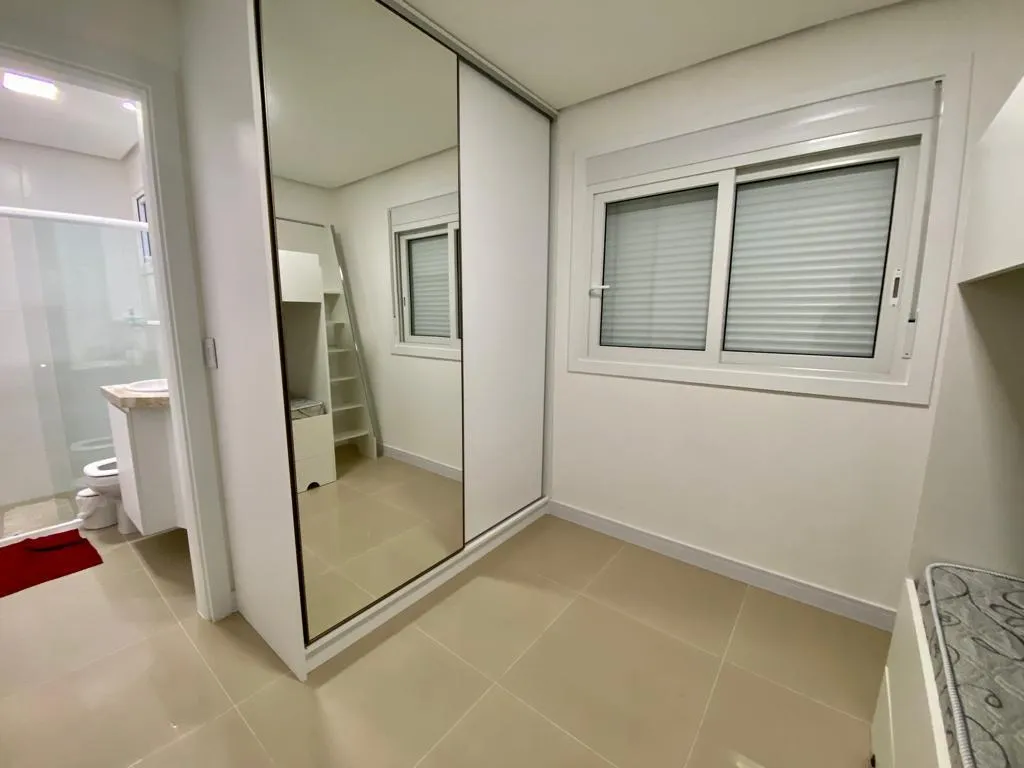 Imagem Apartamento 4 Dormitórios - Bairro Navegantes