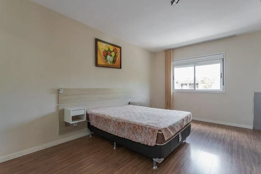 Imagem Casa térrea com 3 dormitórios, espaço gourmet e 3 vagas.