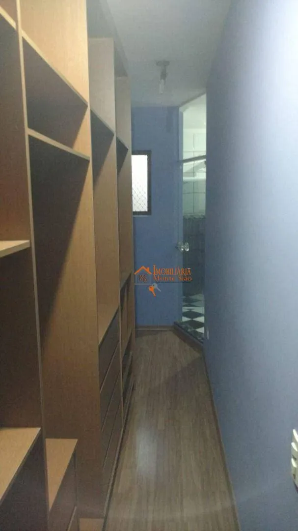 Imagem Sobrado com 3 dormitórios à venda, 203 m² por R$ 700.000,00 - Jardim São João - Guarulhos/SP