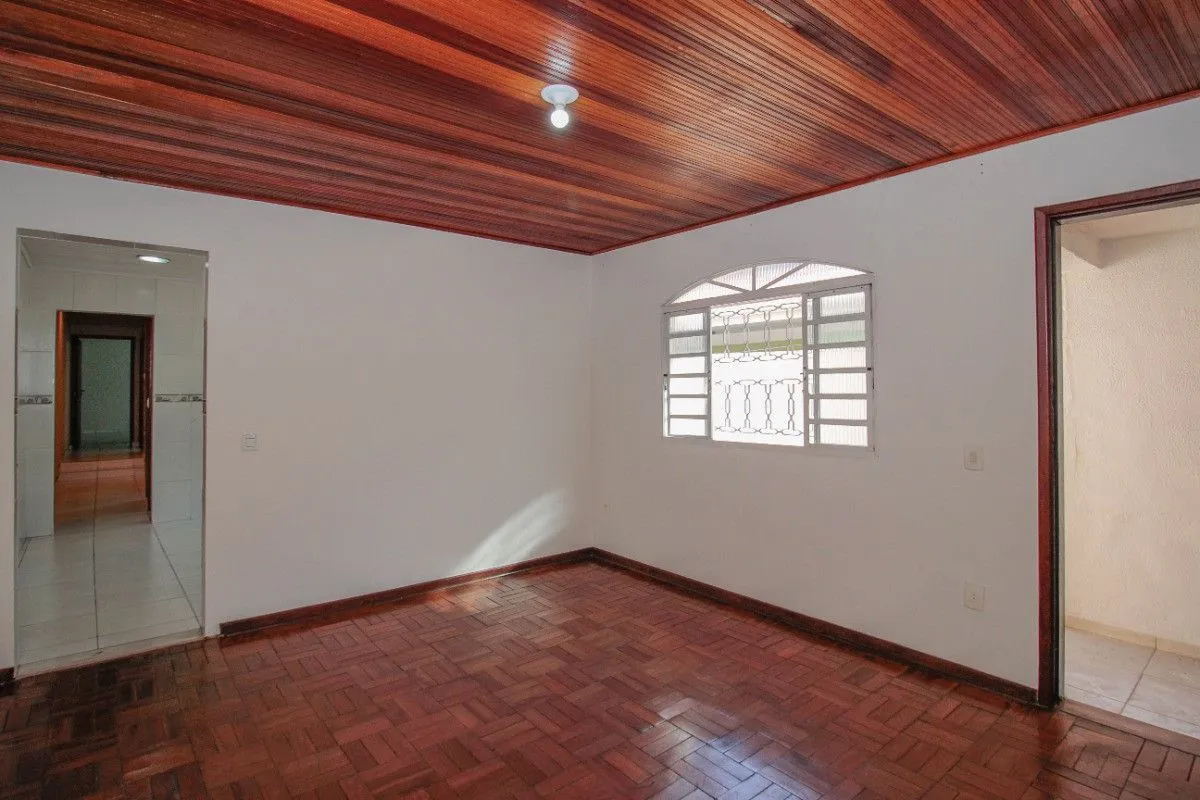 Imagem Casa com 2 dormitórios ( quartos) Butantã ( Rio Pequeno), Cozinha e Área de Serviço espaçosas, 1 vaga de garagem