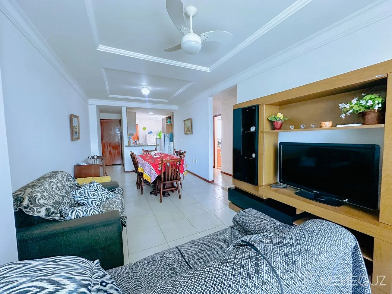 Apartamento Mobiliado na Praia do Morro - 3 Quartos em Prédio Frente Mar!