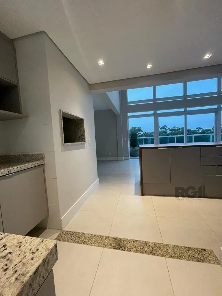 Imagem Duplex maravilhoso de frente com sacada