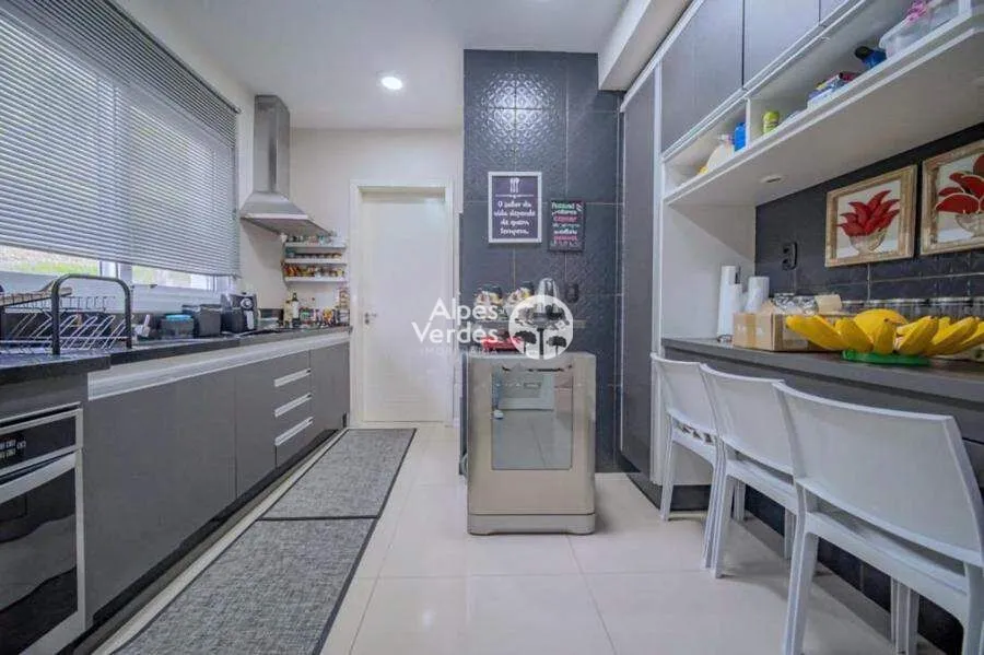 Imagem Vende - se Casa no Vale das Colinas, com 3 dormitórios