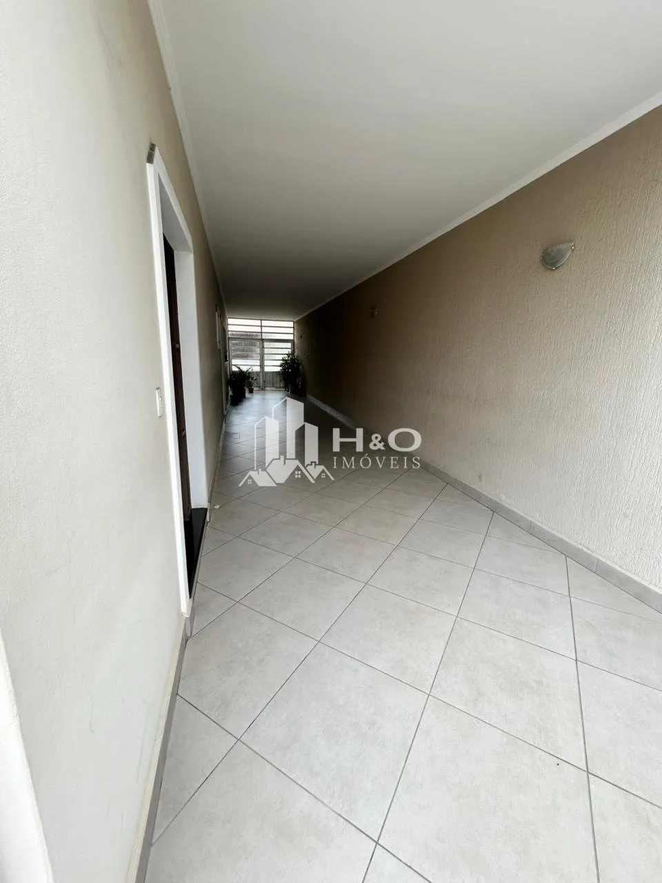 Imagem Sobrado Alto Padrão com 3 Dormitórios, 1 Suíte, 6 Vagas, Quintal Amplo e Espaço Multifuncional - Cidade Líder - R$ 1.500.000