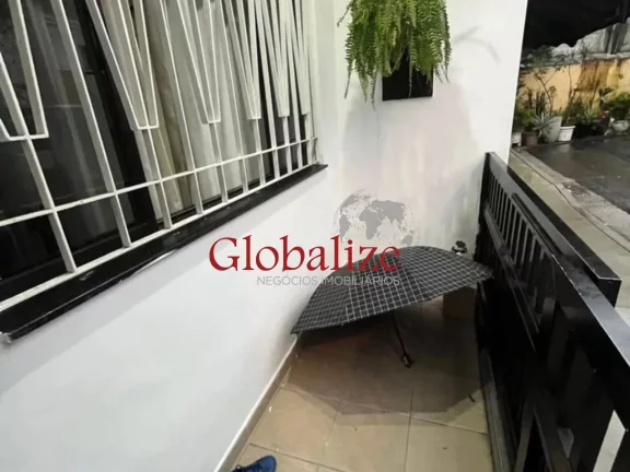 Imagem Casa à venda com 168m², 3 quartos, 1 suíte, churrasqueira, 1 vaga, por R$705.000,00 em Santos