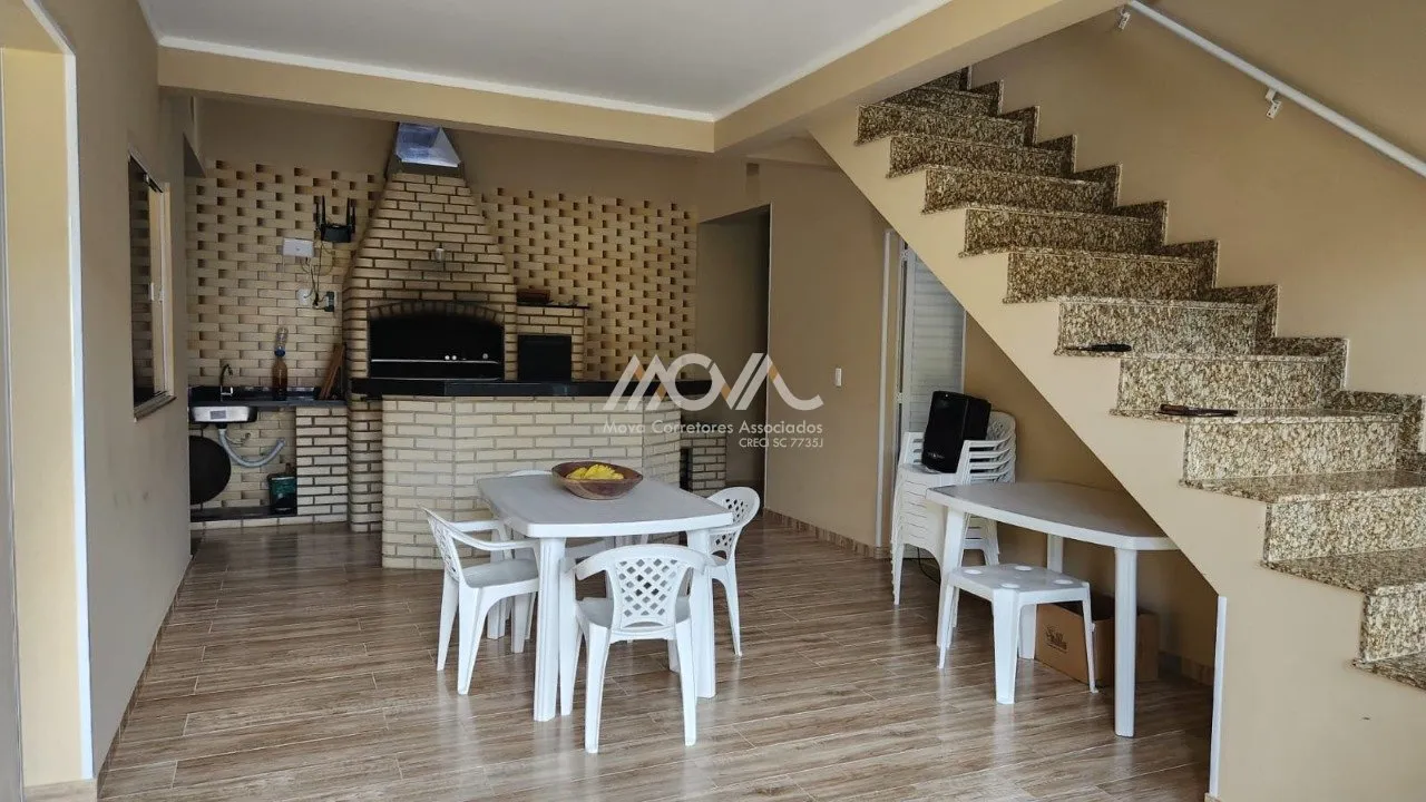 Imagem Casa com piscina à venda no bairro Bamerindus ? Quadra do mar
Excelente oportunidade para morar ou ...