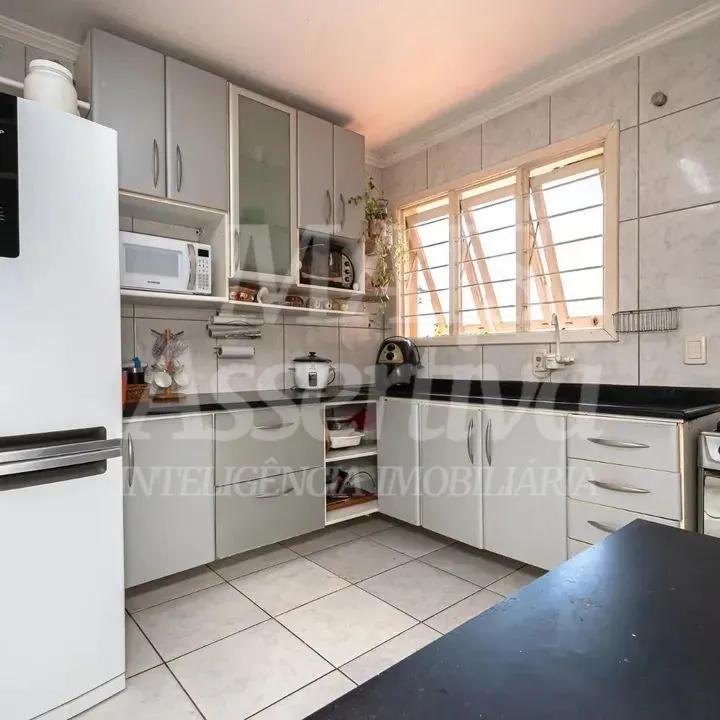 Imagem Casa 4 quartos para Venda no bairro Vila Nova em Novo Hamburgo