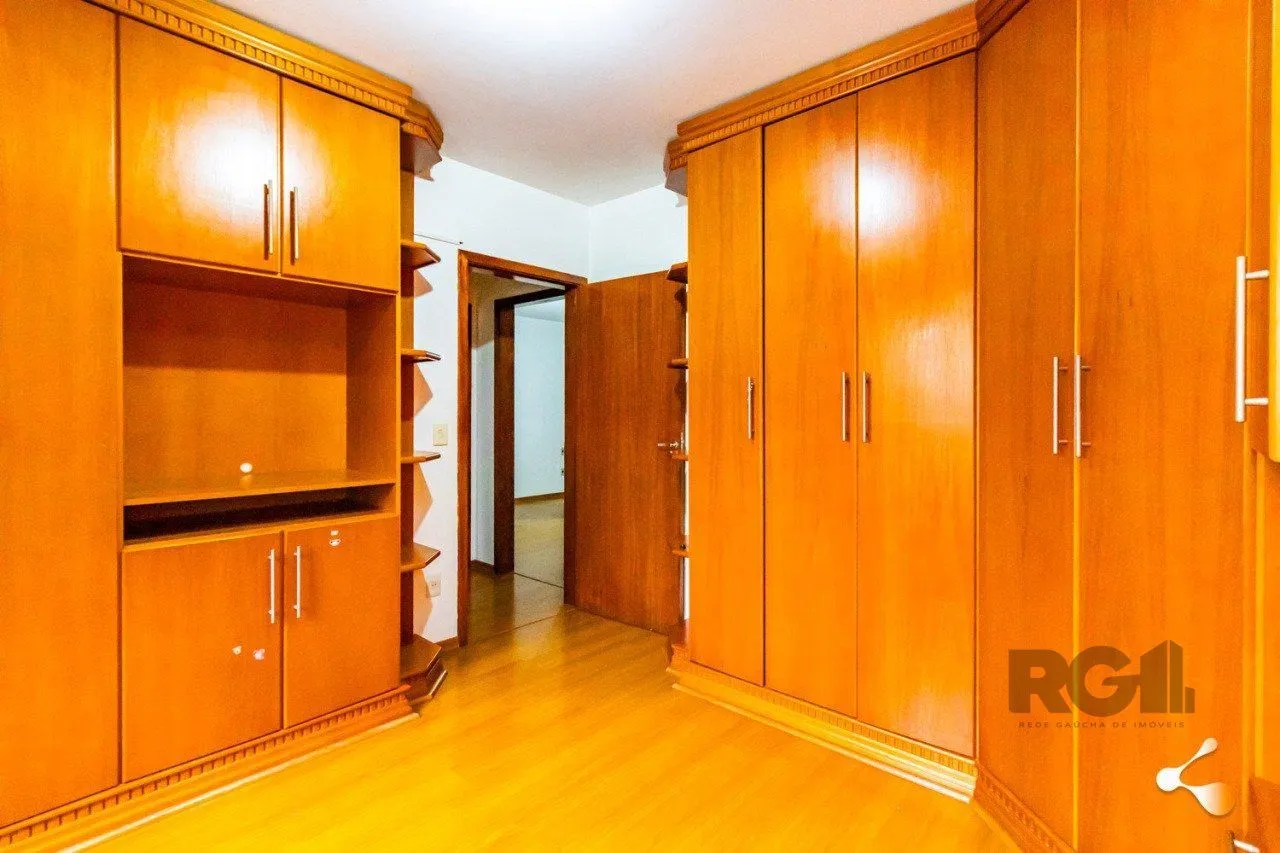 Imagem Apartamento com 2 dormitórios e 1 vaga de garagem escriturada bairro Rio Branco