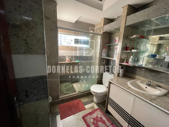 Imagem Casa Amarela - Residência Ampla e Bem Localizada