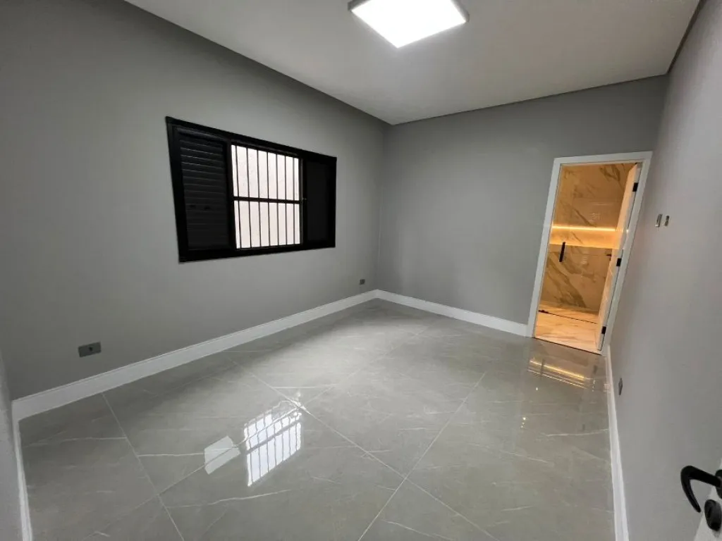 Imagem CASA COM 175,00 m² - AVIAÇÃO - PRAIA GRANDE SP