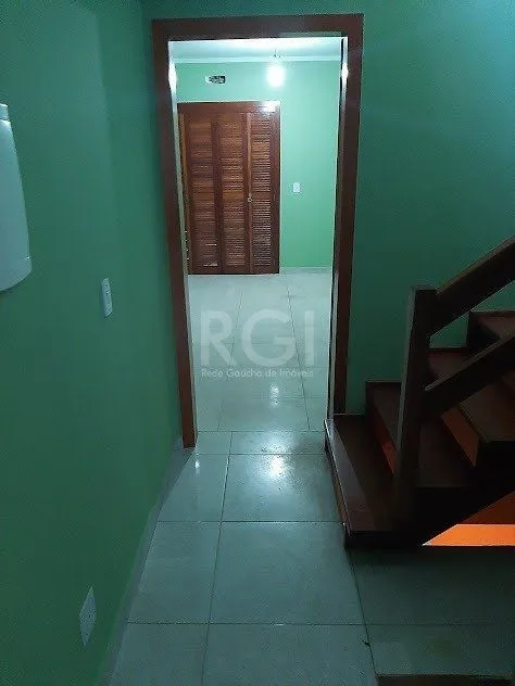 Imagem Sobrado para Venda - 100.45m², 2 dormitórios, sendo 2 suites, 1 vaga - Guarujá