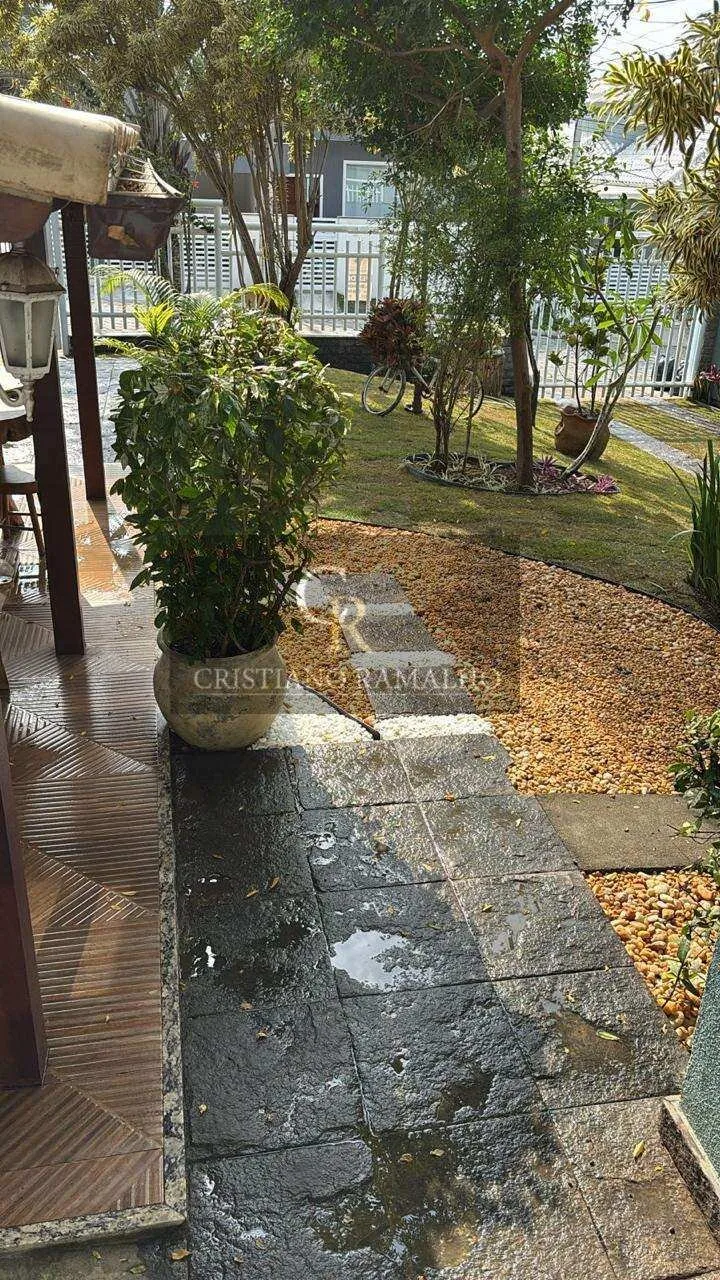 Imagem Casa de condomínio à venda em Cabo Frio, Peró, com 2 quartos, 161,79m2