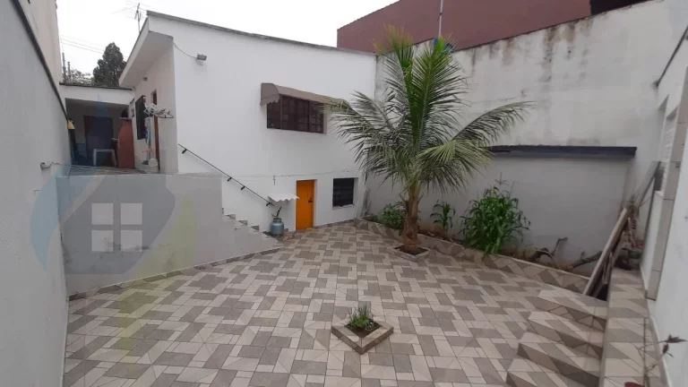 Imagem Casa de 2 dormitórios sendo 1 suíte, 3 banheiros, 3 vagas, com 240m² no Rudge Ramos, São Bernardo do Campo