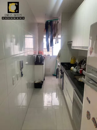Imagem Apartamento de 3 dorm. com sacada em vidros e rico em armários planejados