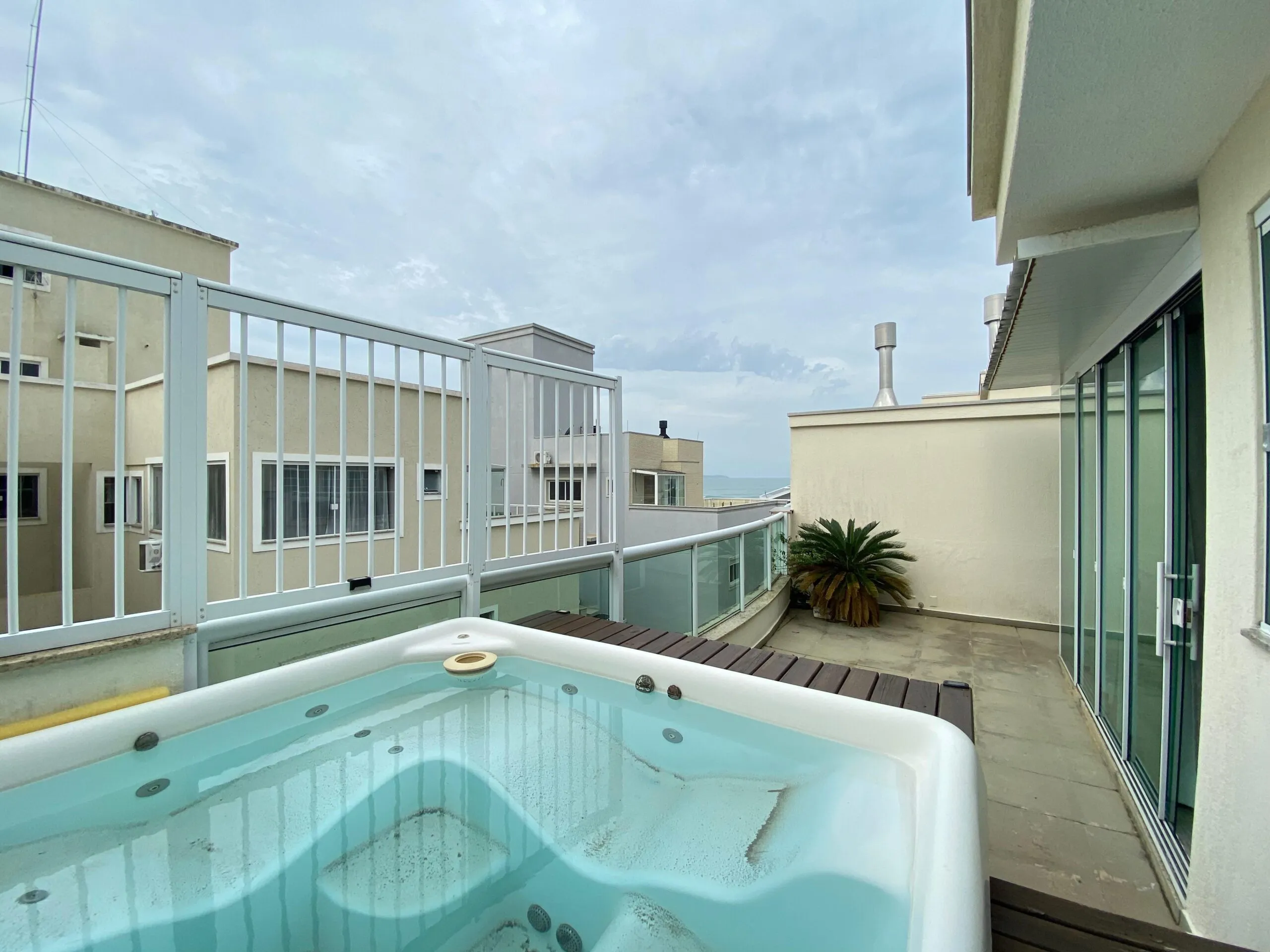 Imagem Apartamento com vista para o mar à venda com 138m2 por R$ 1.800.000,00
