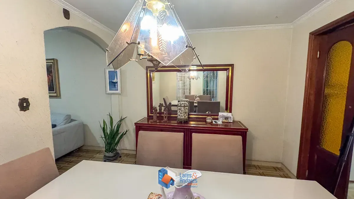 Imagem Sobrado para venda em Vila Madalena com 3 quartos, sendo 1 suíte, 322m²