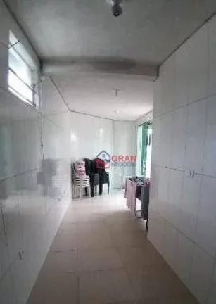 Imagem Sobrado à Venda no Sítio Cercado - Curitiba