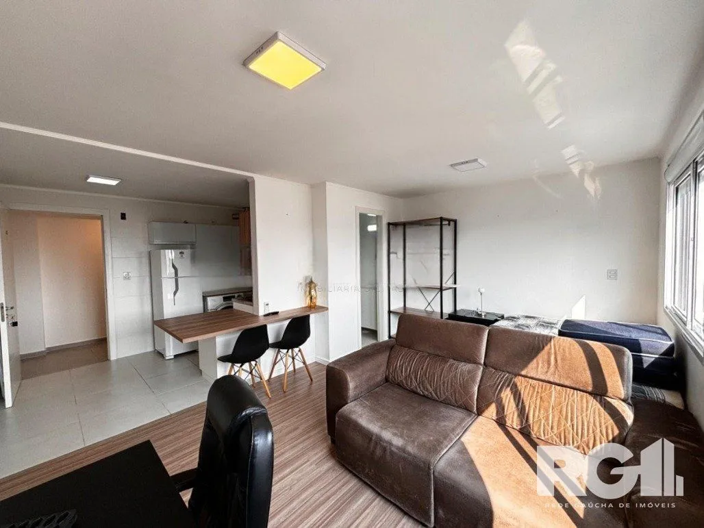 Imagem Apartamento pra investidor, 1 dormitório 51m², privativos 01 vaga locado. TOTALMENTE MOBILIADO R. Plácido de Castro - Azenha - Porto Alegre