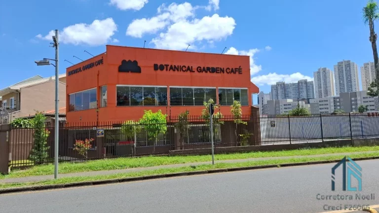 Imagem Imóvel comercial com estacionamento a venda, no Jardim Botânico em Curitiba PR