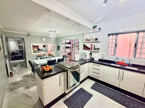 Imagem Casa Comercial de Alto Padrão em Osasco-SP, Bairro Veloso: 2 Quartos, 2 Suítes, 1 Sala, 2 Vagas, 213,42 m² de Área.