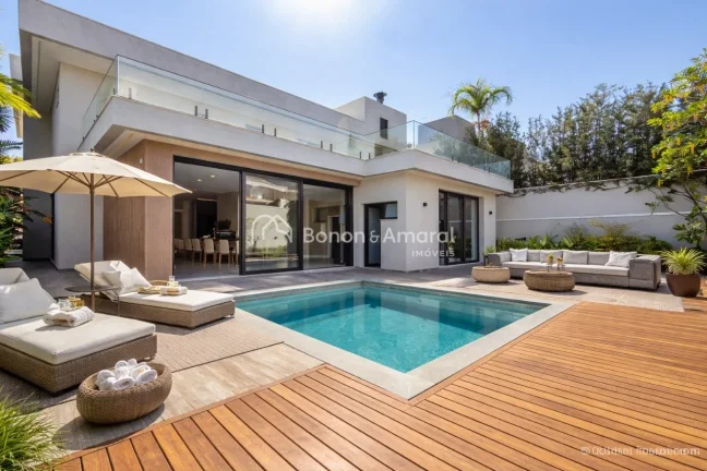 Imagem Casa de alto padrão à venda no Alphaville Campinas, com 4 suítes, ambientes amplos e excelente im...