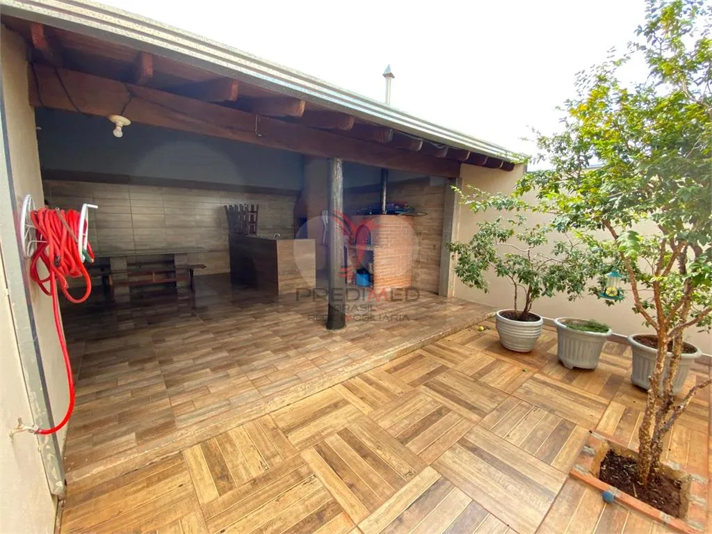 Imagem Casa de 2 quartos, 180m² no bairro Jardim Grajaú, em Lençóis Paulista
