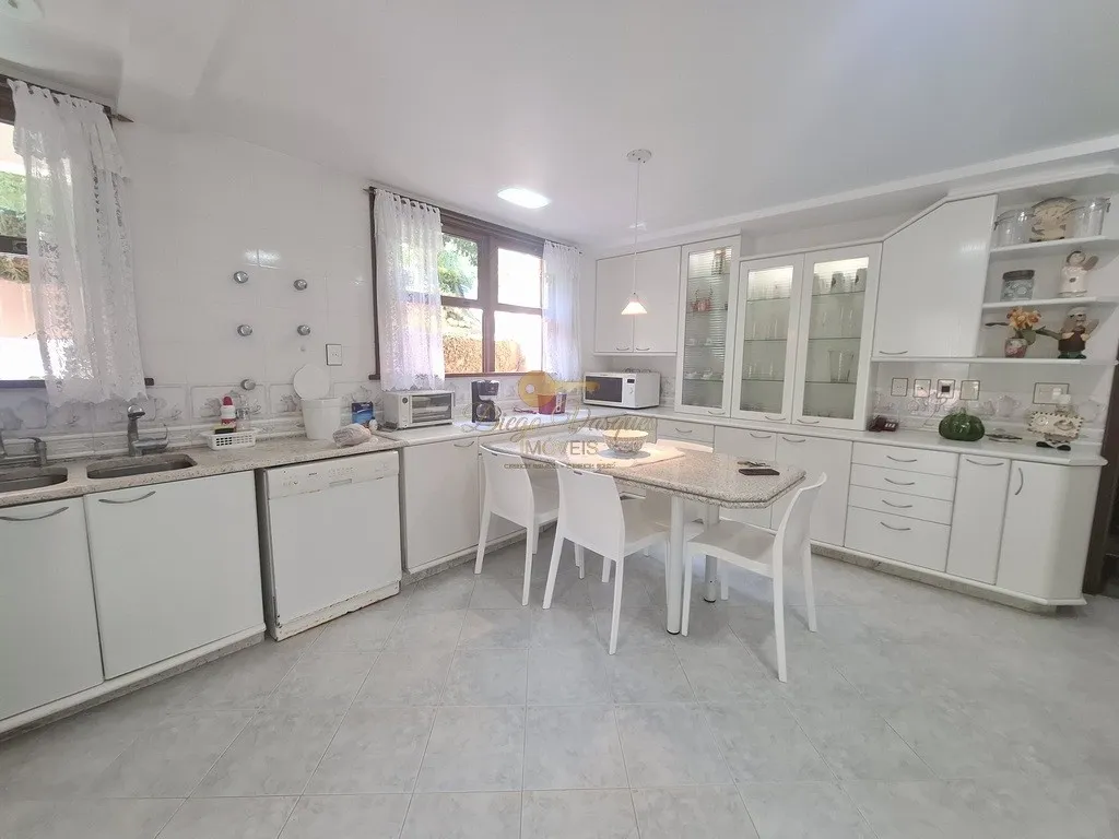 Imagem Casa em Condomínio para Venda em Teresópolis / RJ no bairro Parque do Imbui