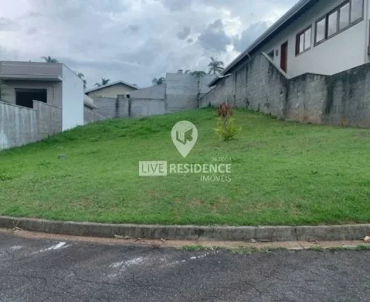 Terreno a venda em Condomínio bem localizado