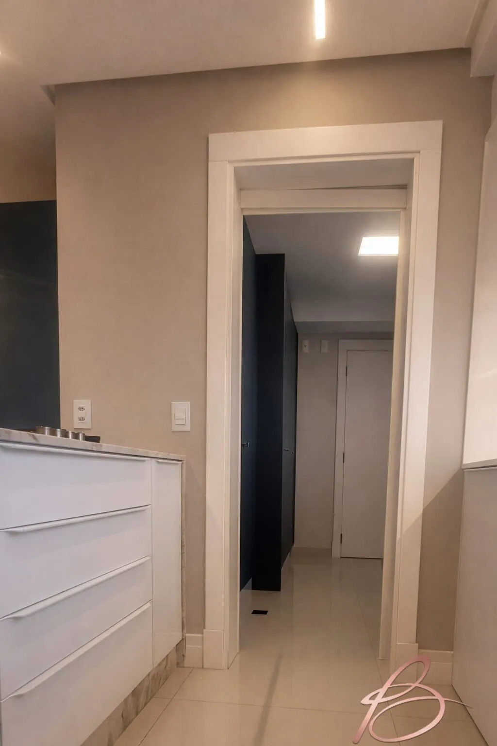 Imagem Apartamento Alto Padrão 3 suítes, frente mar, Balneário Camboriú/SC