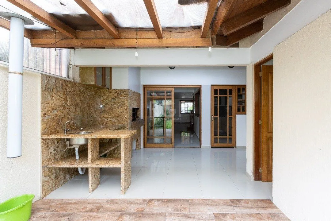 Imagem Casa para Venda - 181.99m², 3 dormitórios, sendo 1 suites, 2 vagas - Jardim Isabel
