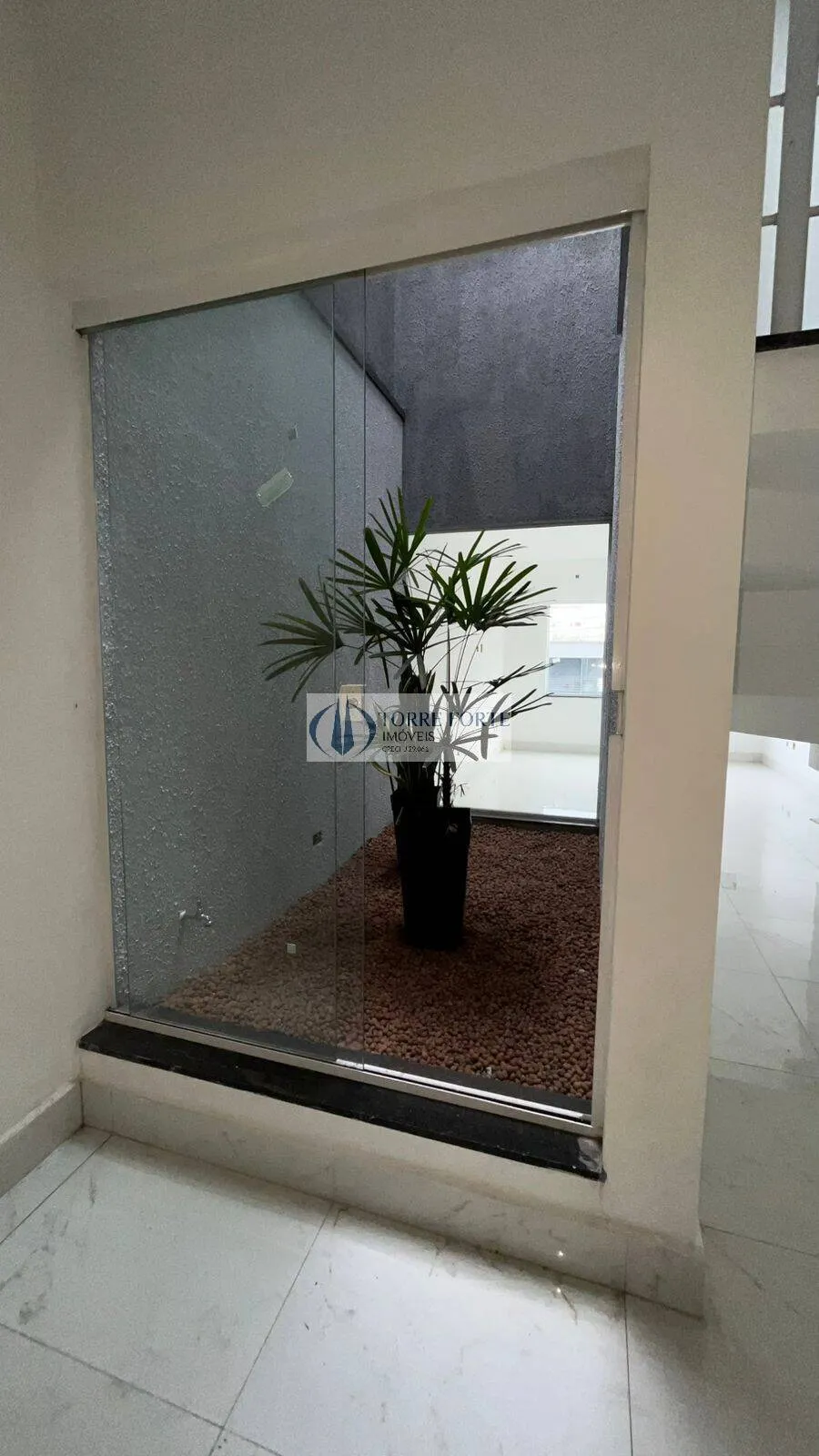 Imagem Casa sobrado novo, com 120m² em rua tranquila na Vila Canero