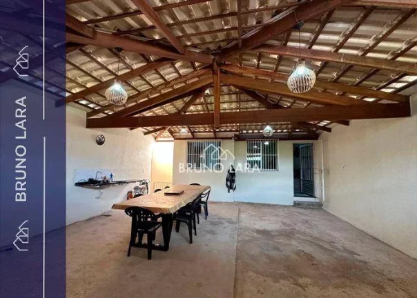 Casa à venda em São Joaquim de Bicas MG, bairro Marquês Canadá.