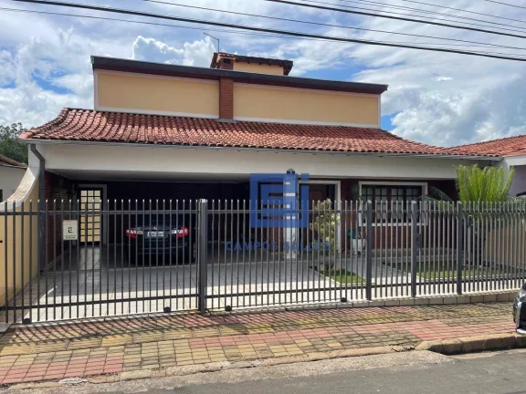 Foto do imóvel Casa com 4 dormitórios à venda, 305 m² por R$ 930.000,00 - Centro - Socorro/SP