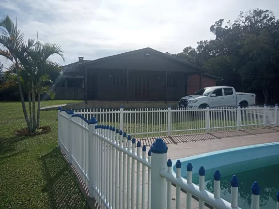 Imagem ENCANTADOR!!! Sítio com lindo Chalé, Quiosque e Piscina, Viamão/RS