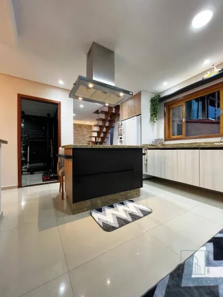 Imagem Casa Alto Padrão 3 Dorms, Sendo 1 Suíte à Venda, P/ R$1790.000,00