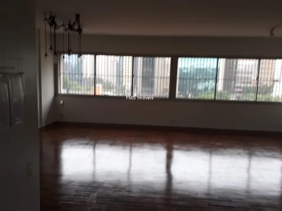 Imagem Apartamento de luxo à venda em São Paulo-SP, na Vila Nova Conceição: 3 quartos, 1 suíte, 3 salas, 3 banheiros, 2 vagas, 150m².
