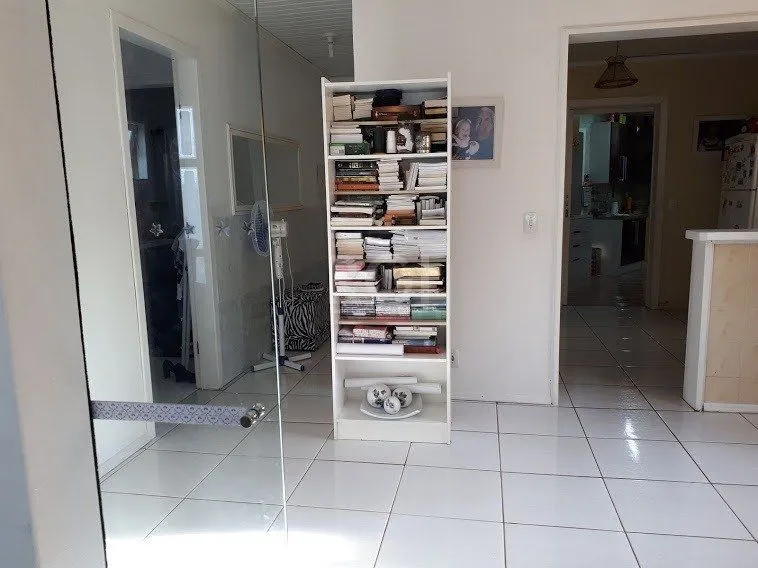 Imagem Casa com 4 dormitórios no bairro Vila Nova