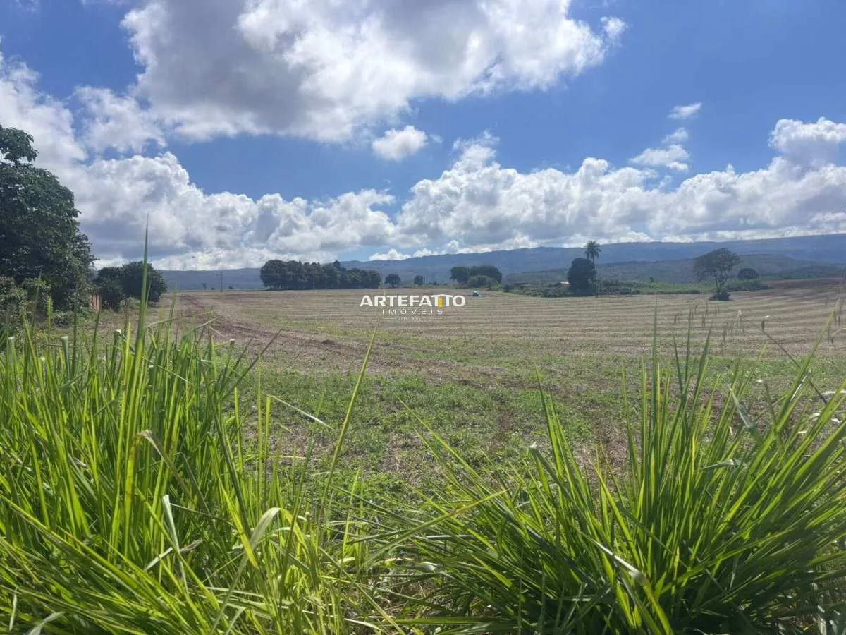 Imagem Terreno à venda em Delfinópolis, 200m2