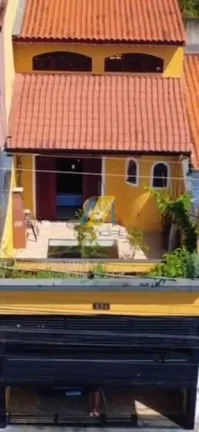 Imagem Sobrado amplo com 480m² e acabamento moderno, conforto em um só imóvel