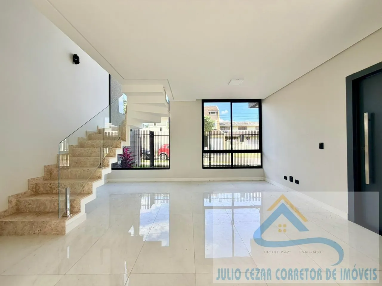 Foto do imóvel Sobrado para Venda em São José dos Pinhais, Cidade jardim, 3 dormitórios, 1 suíte, 2 banheiros, 2 vagas em Travessa Lourival Belmiro Berti, 120 - Cidade jardim, São José dos Pinhais - PR