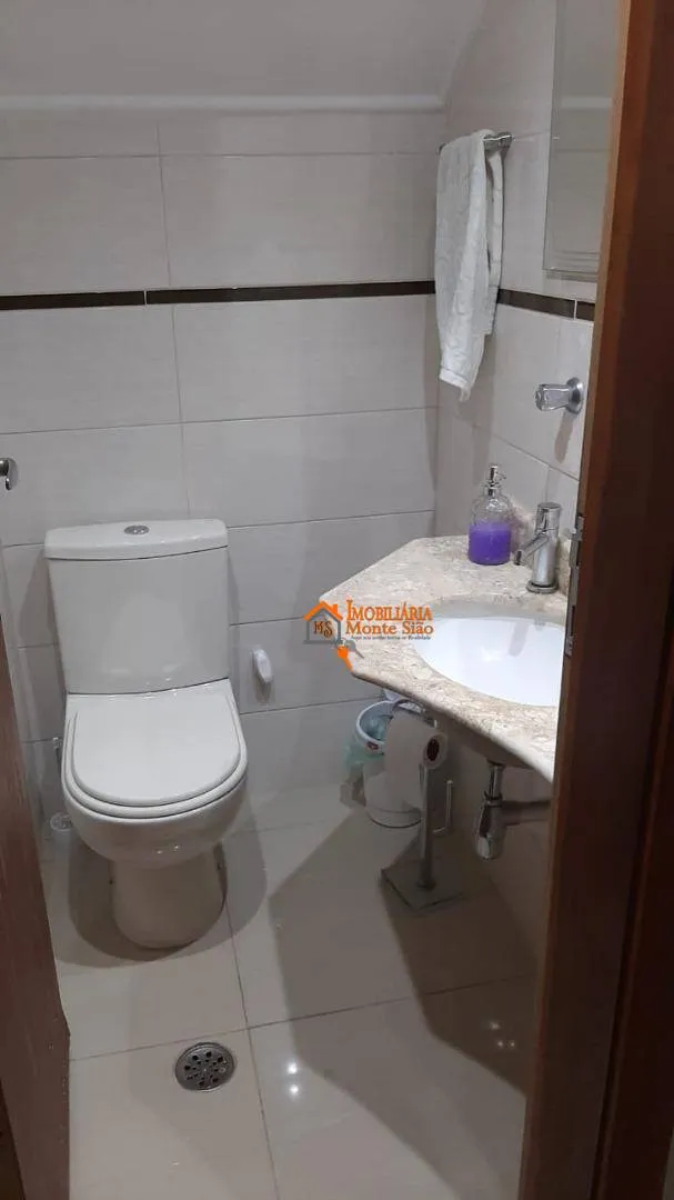 Imagem Sobrado com 3 dormitórios à venda, 177 m² por R$ 550.000,00 - Jardim Maria Clara - Guarulhos/SP