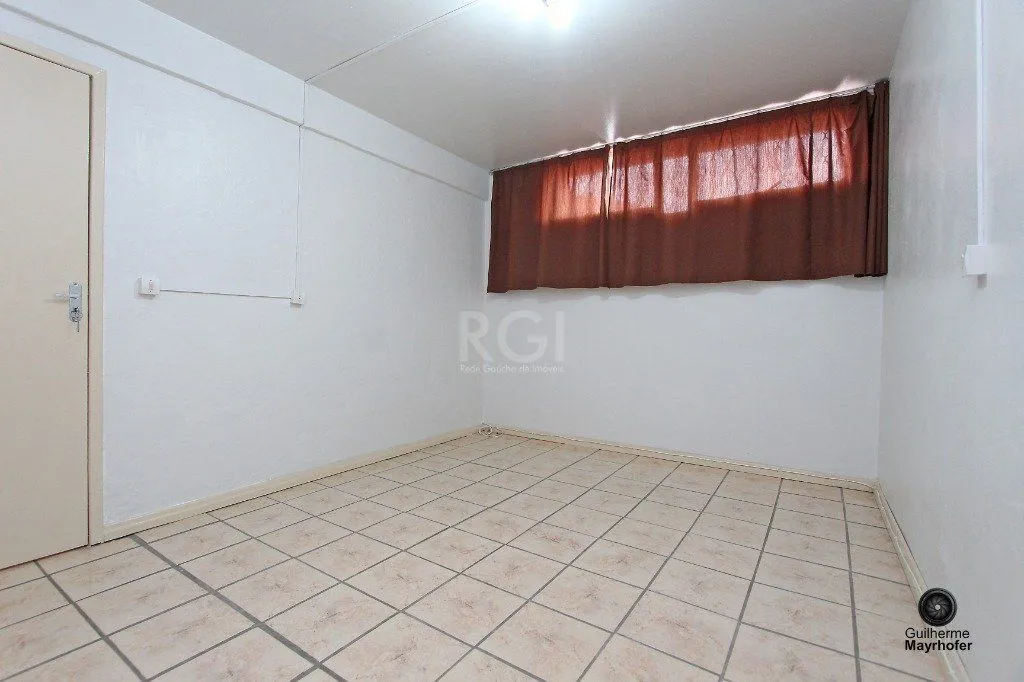 Imagem Casa para Venda - 233m², 4 dormitórios, 5 vagas - Nonoai