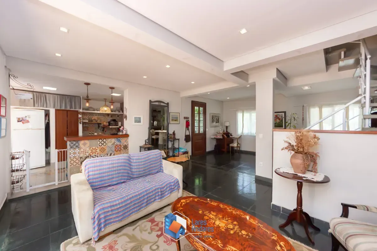 Imagem Casa de vila para venda em Aclimação com 4 quartos, sendo 1 suíte, 247m²