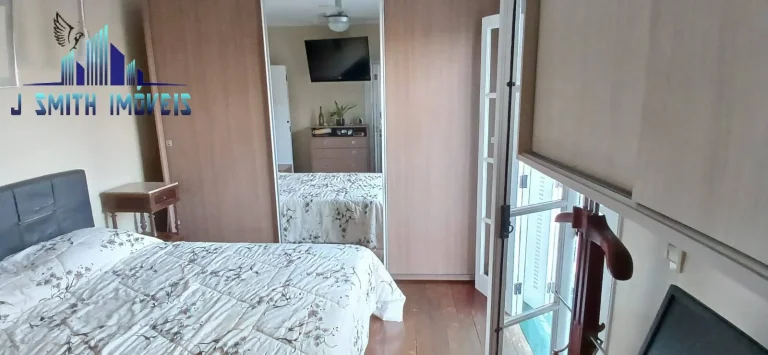Imagem CASA 4 DORMS, 2 SUÍTES, QUINTAL GRANDE, 4 VAGAS. LAZER NO CONDOMÍNIO
