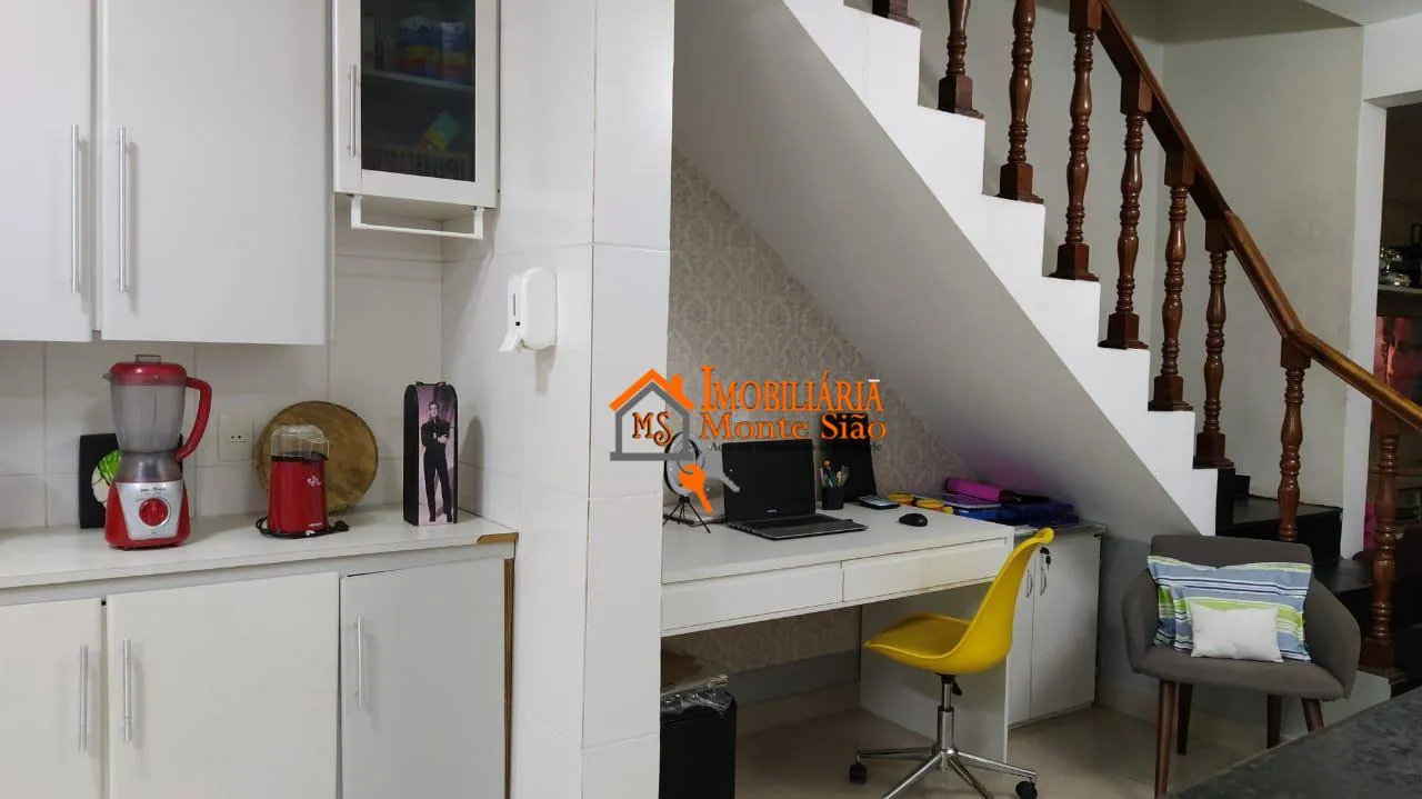 Imagem Sobrado com 3 dormitórios à venda, 247 m² por R$ 650.000,00 - Picanço - Guarulhos/SP