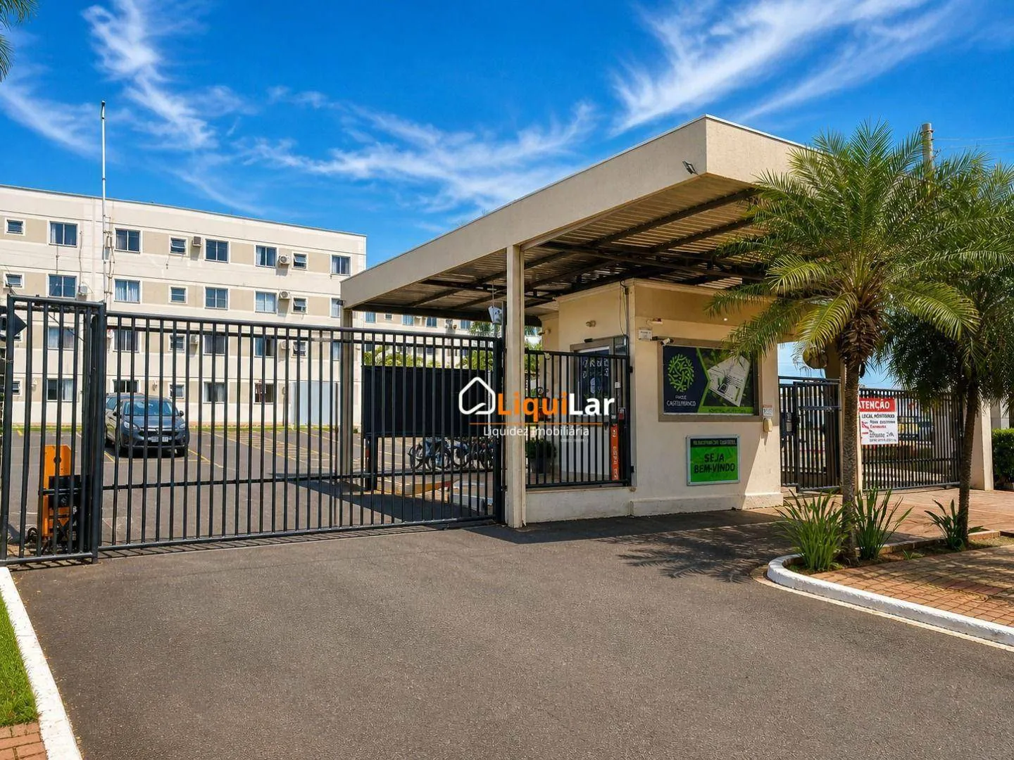 Foto do imóvel Apartamento Térreo à Venda no Parque Castelfranco com 2 Quartos, Planejados e Próximo à UFMS