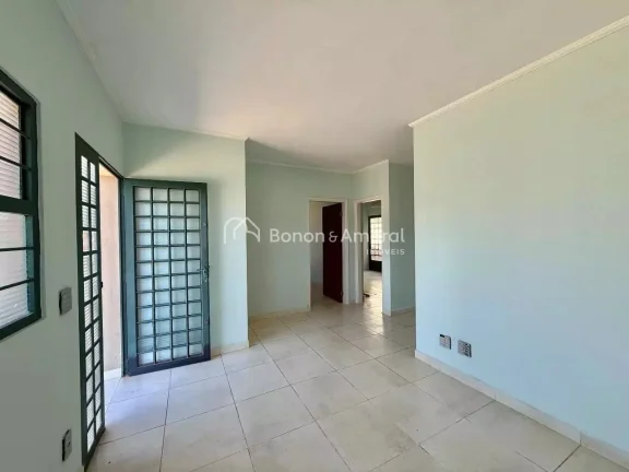 Imagem Casa ampla e versátil para locação no Parque das Universidades, com 256,48 m², ideal tanto para ...